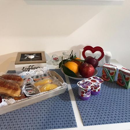 La Casa Di Alice Bed & Breakfast Salerno Ngoại thất bức ảnh