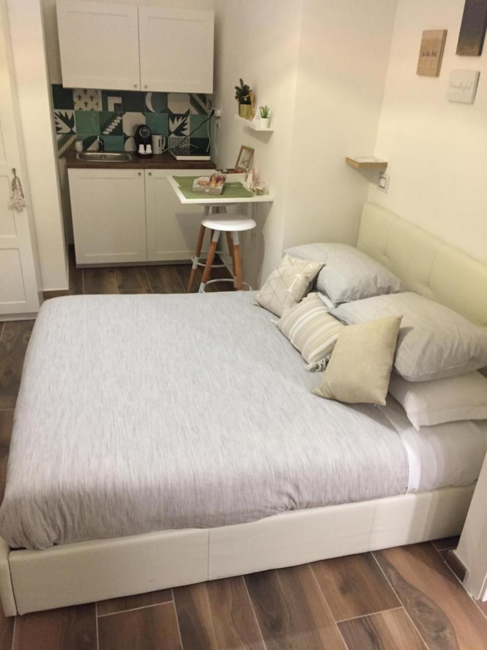La Casa Di Alice Bed & Breakfast Salerno Ngoại thất bức ảnh